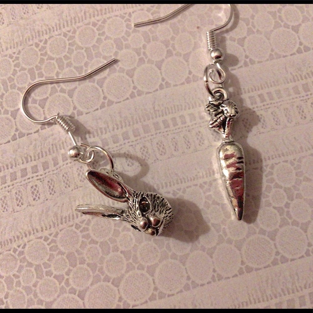 Bunny rabbit & carrot silver earrings asymmetrical